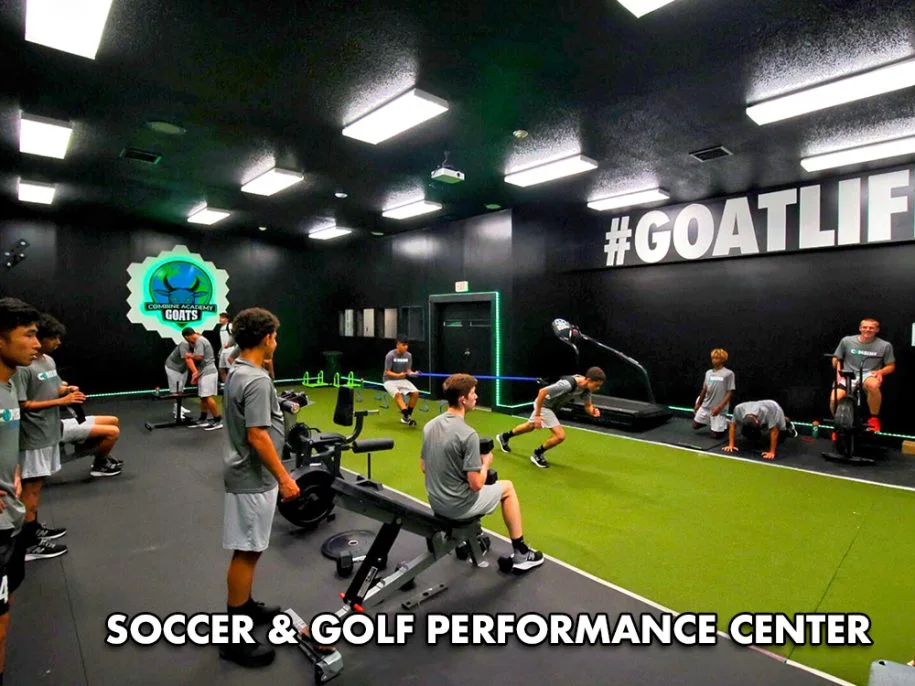 Athlètes en préparation physique à Combine Academy
